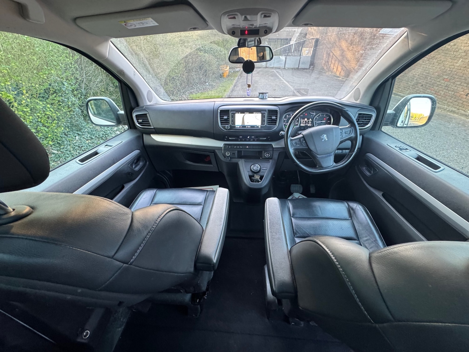 Used Peugeot Traveller 2019 for sale - 77937600: Photo 10