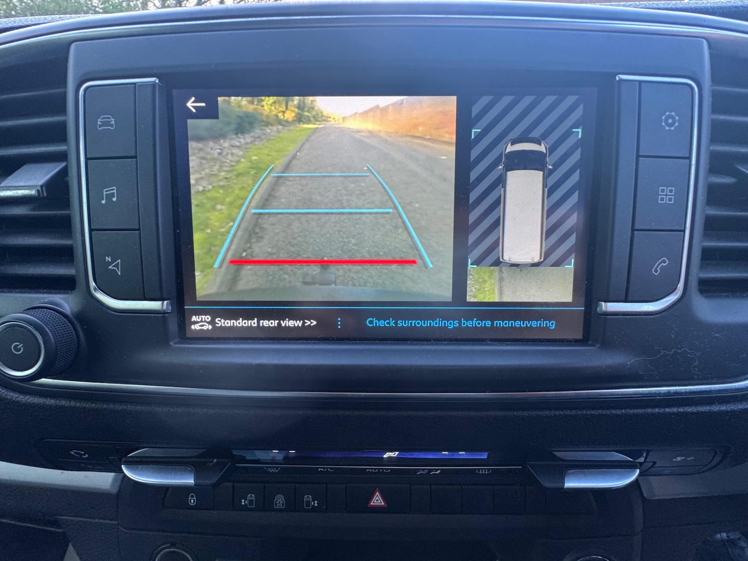 Used Peugeot Traveller 2019 for sale - 77937600: Photo 13