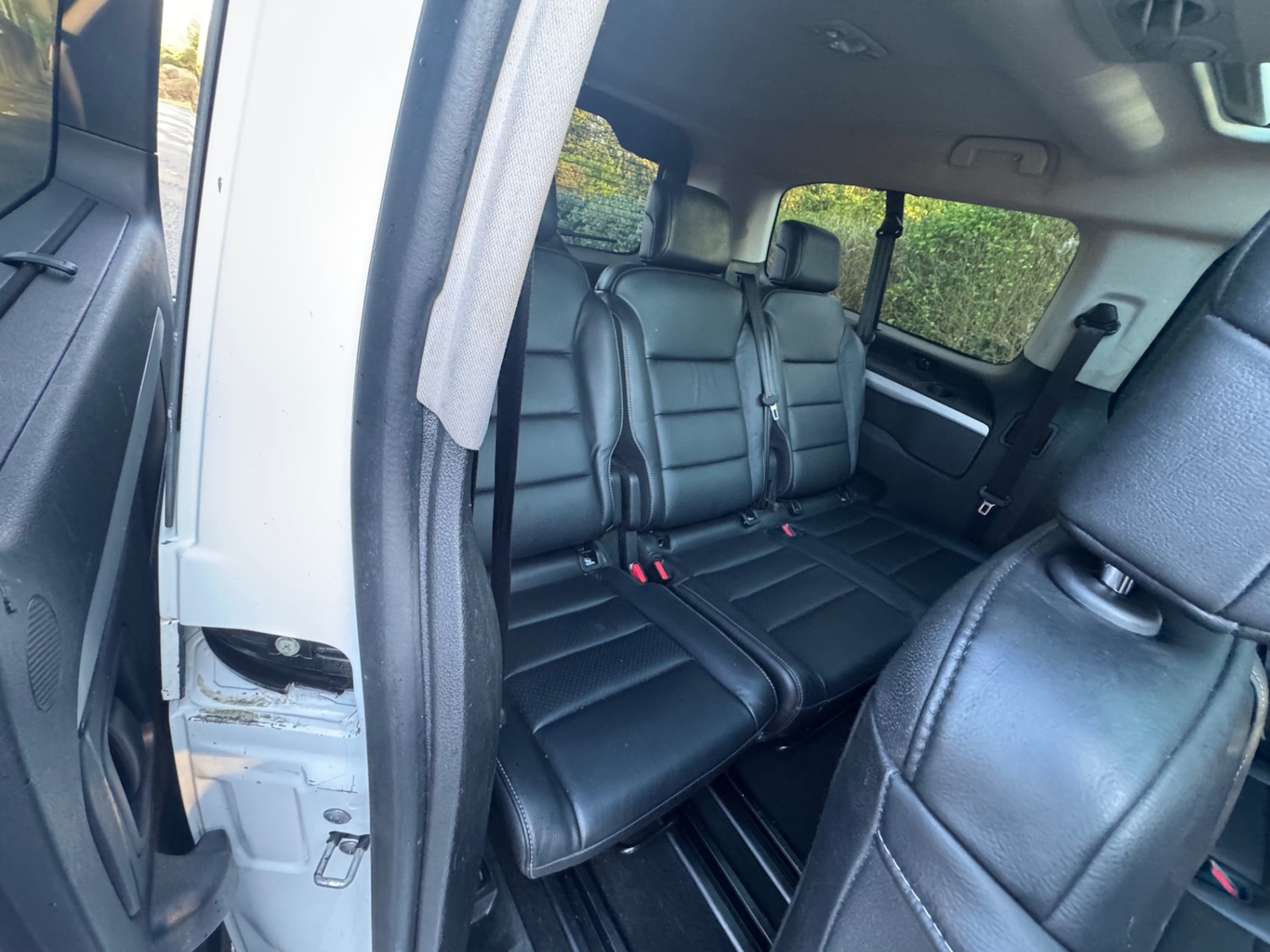Used Peugeot Traveller 2019 for sale - 77937600: Photo 8