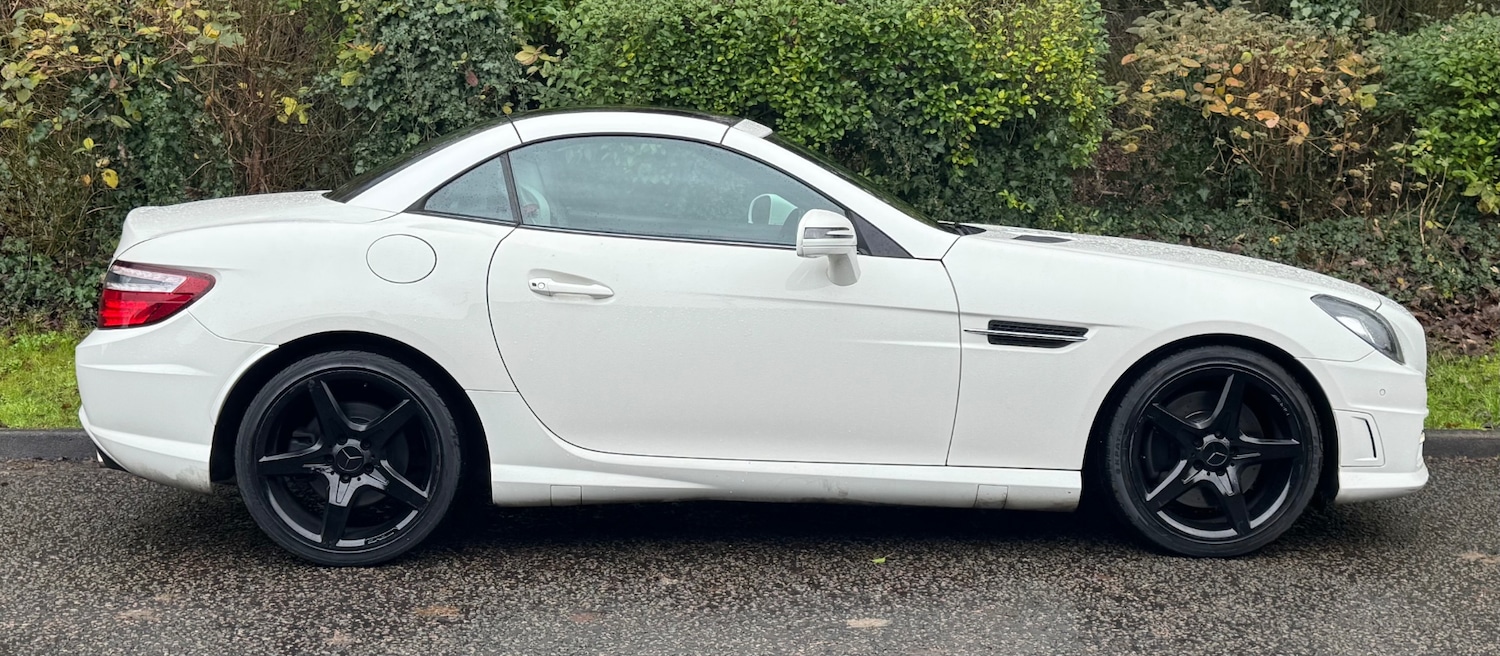Used Mercedes-Benz SLK 2011 for sale - 76950998: Photo 2