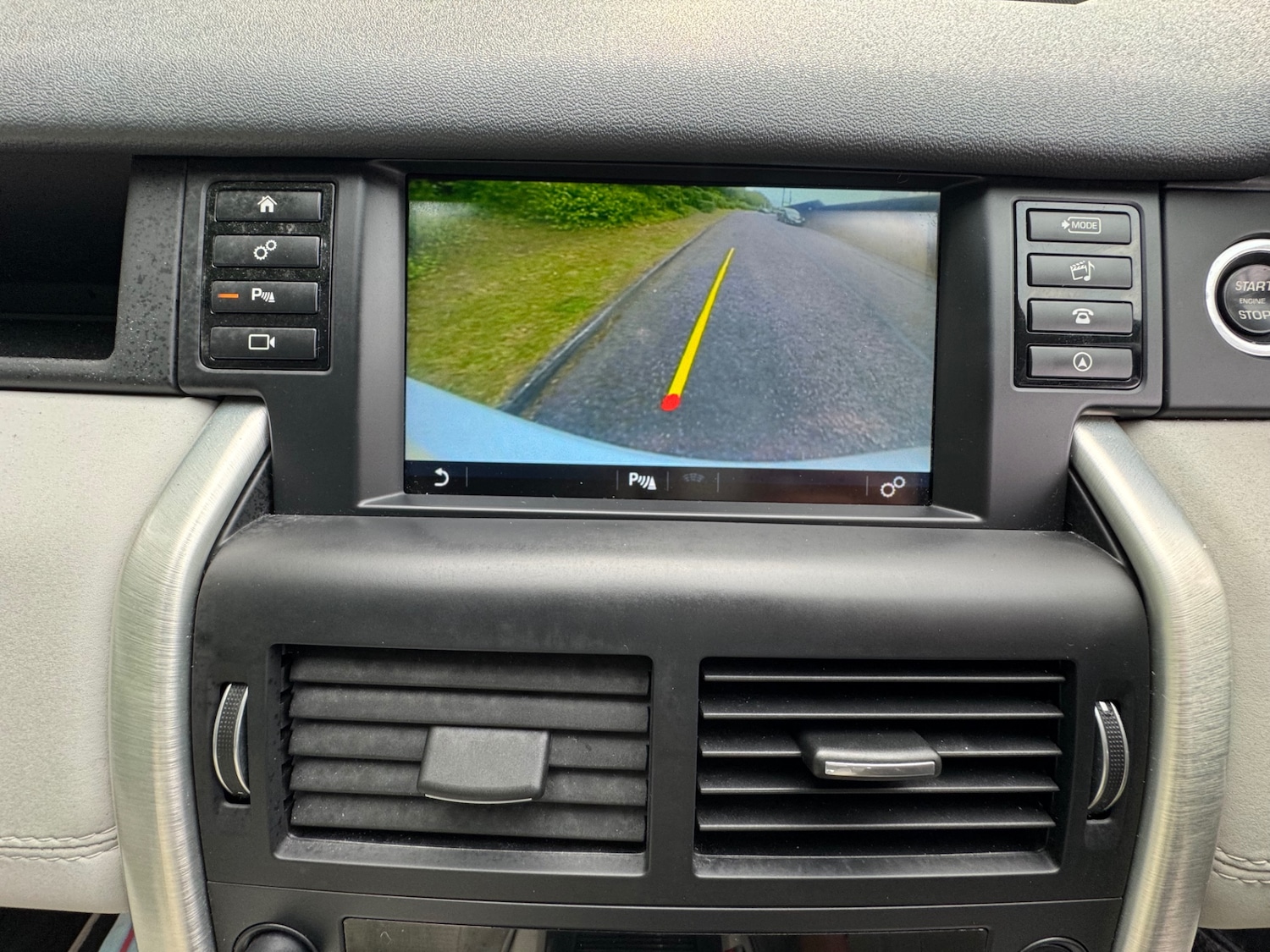 Used Land Rover Discovery Sport 2016 for sale - 77709356: Photo 13