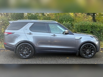 Used Land Rover Discovery 2017 for sale - 76518576: Photo