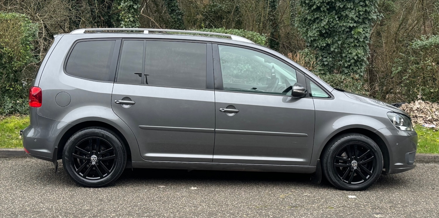 Used Volkswagen Touran 2013 for sale - 77597565: Photo 2