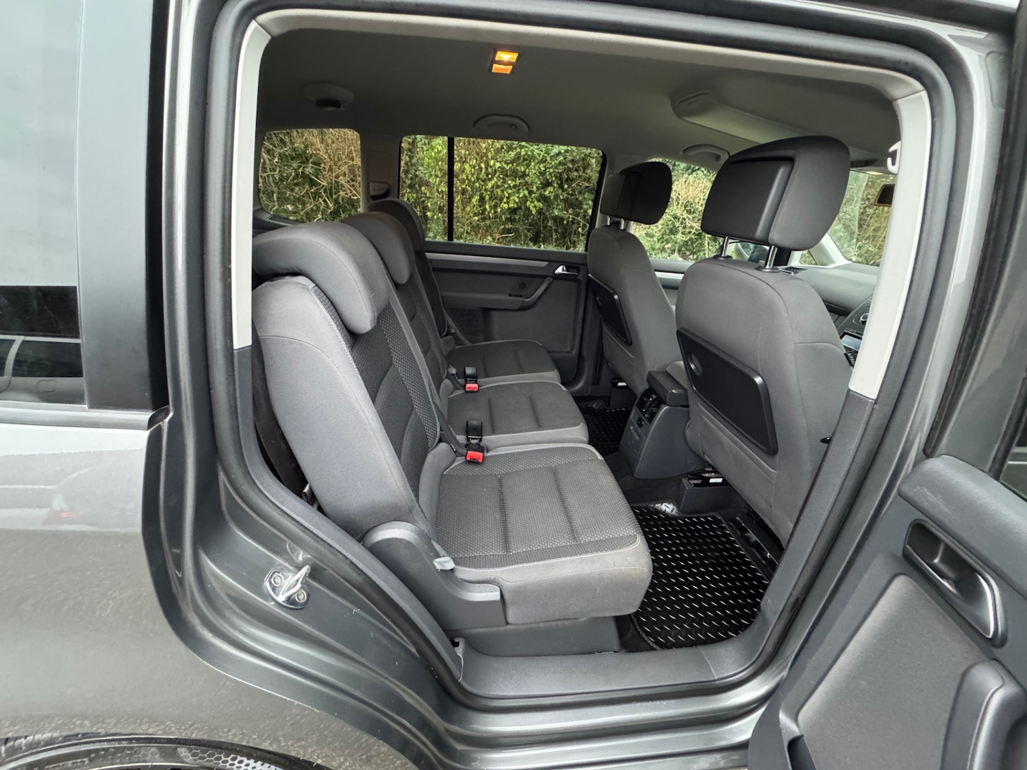 Used Volkswagen Touran 2013 for sale - 77597565: Photo 8