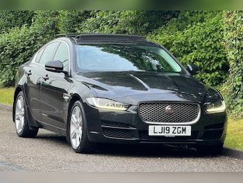 Used Jaguar XE 2019 for sale - 78797364: Photo