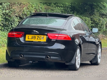 Used Jaguar XE 2019 for sale - 78797364: Photo