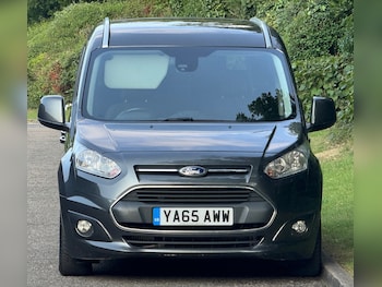Used Ford Grand Tourneo Connect 2016 for sale - 75491466: Photo