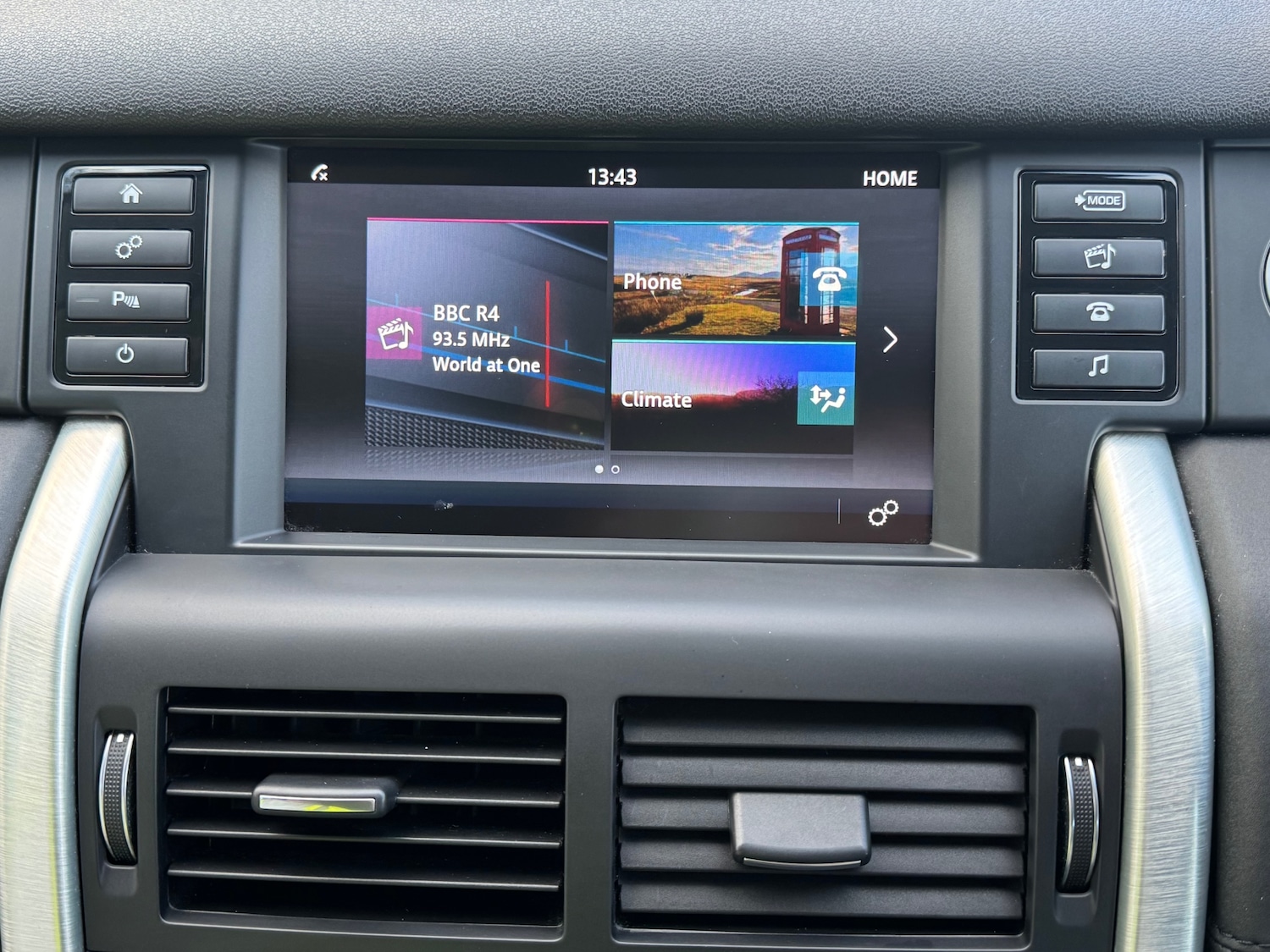 Used Land Rover Discovery Sport 2015 for sale - 76712347: Photo 11