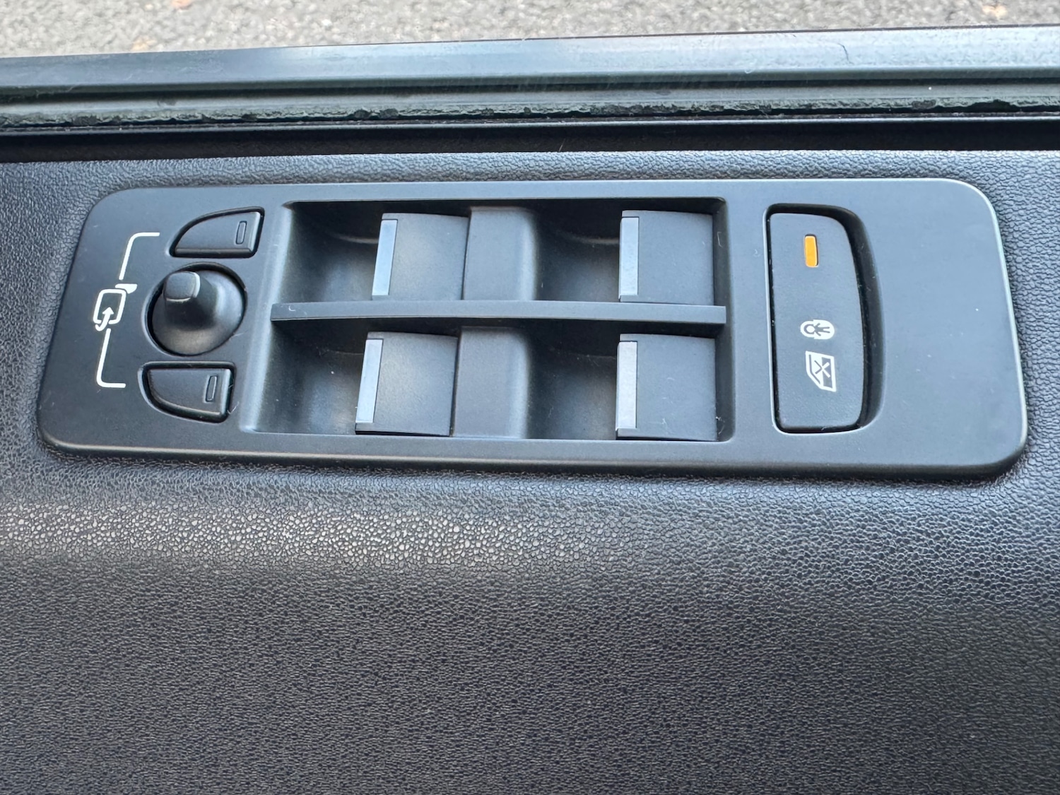 Used Land Rover Discovery Sport 2015 for sale - 76712347: Photo 14