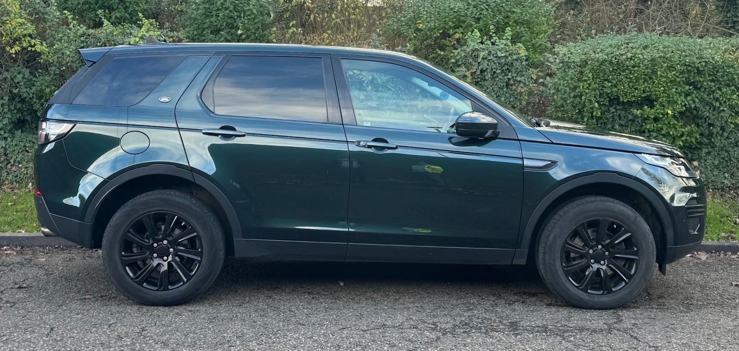 Used Land Rover Discovery Sport 2015 for sale - 76712347: Photo 2