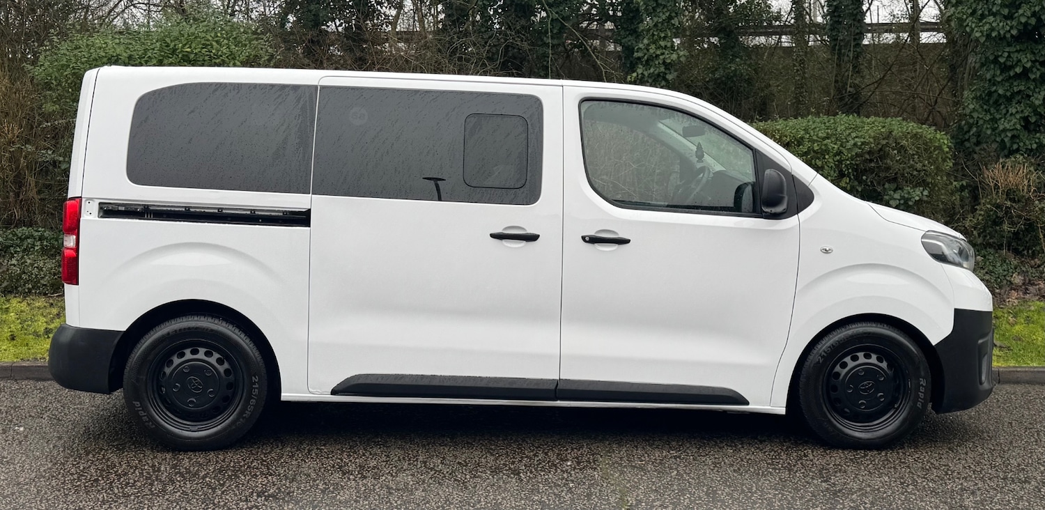 Used Toyota PROACE CITY Verso 2018 for sale - 77632716: Photo 2