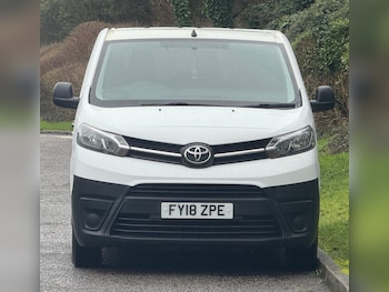 Used Toyota PROACE CITY Verso 2018 for sale - 77632716: Photo