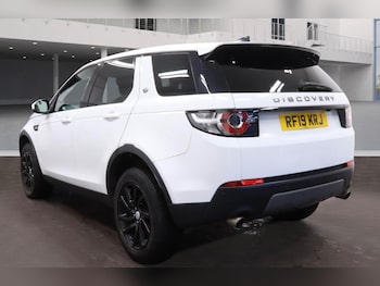Used Land Rover Discovery Sport 2019 for sale - 77015217: Photo