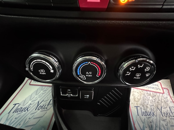 Used Jeep Renegade 2015 for sale - 76120527: Photo 11