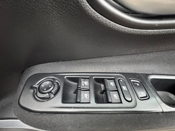 Used Jeep Renegade 2015 for sale - 76120527: Photo 12