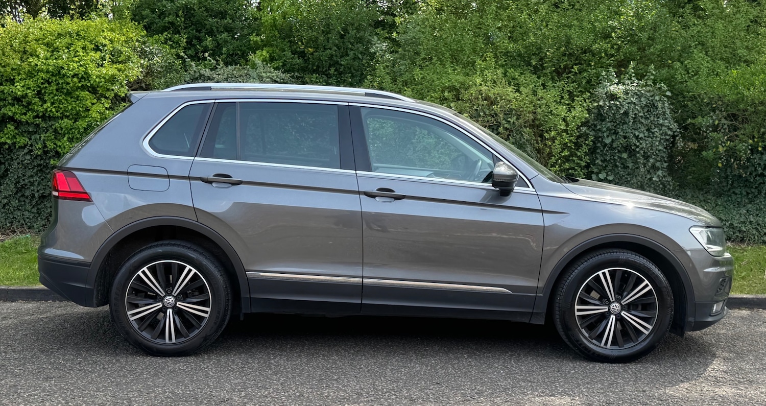 Used Volkswagen Tiguan 2017 for sale - 78205570: Photo 2
