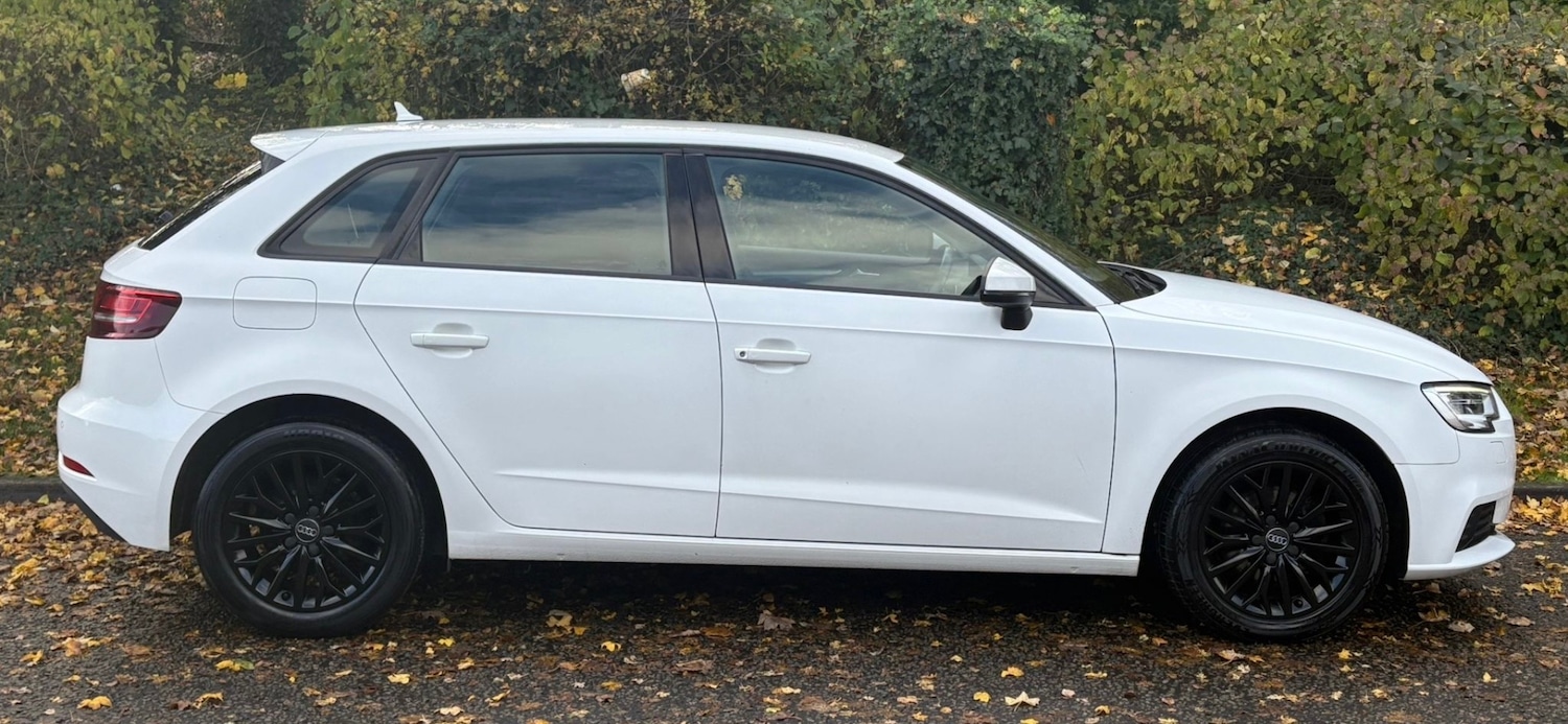 Used Audi A3 2017 for sale - 76518532: Photo 2