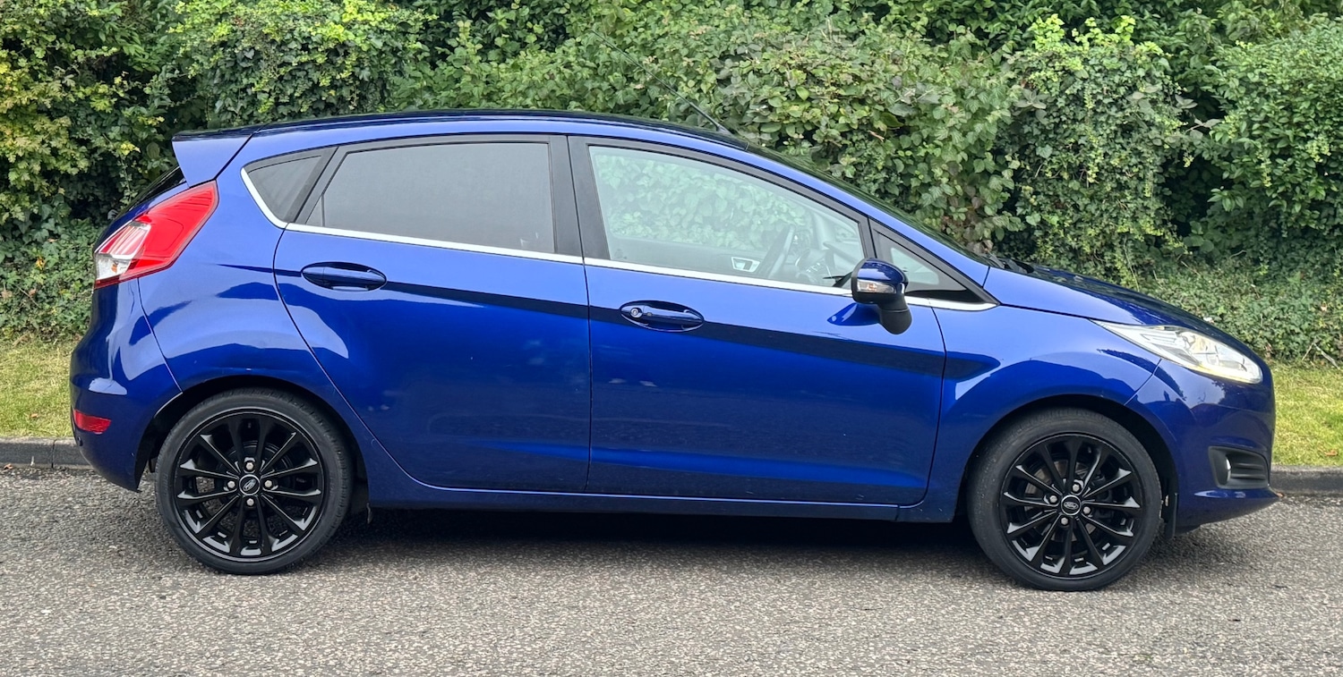 Used Ford Fiesta 2015 for sale - 76120536: Photo 2