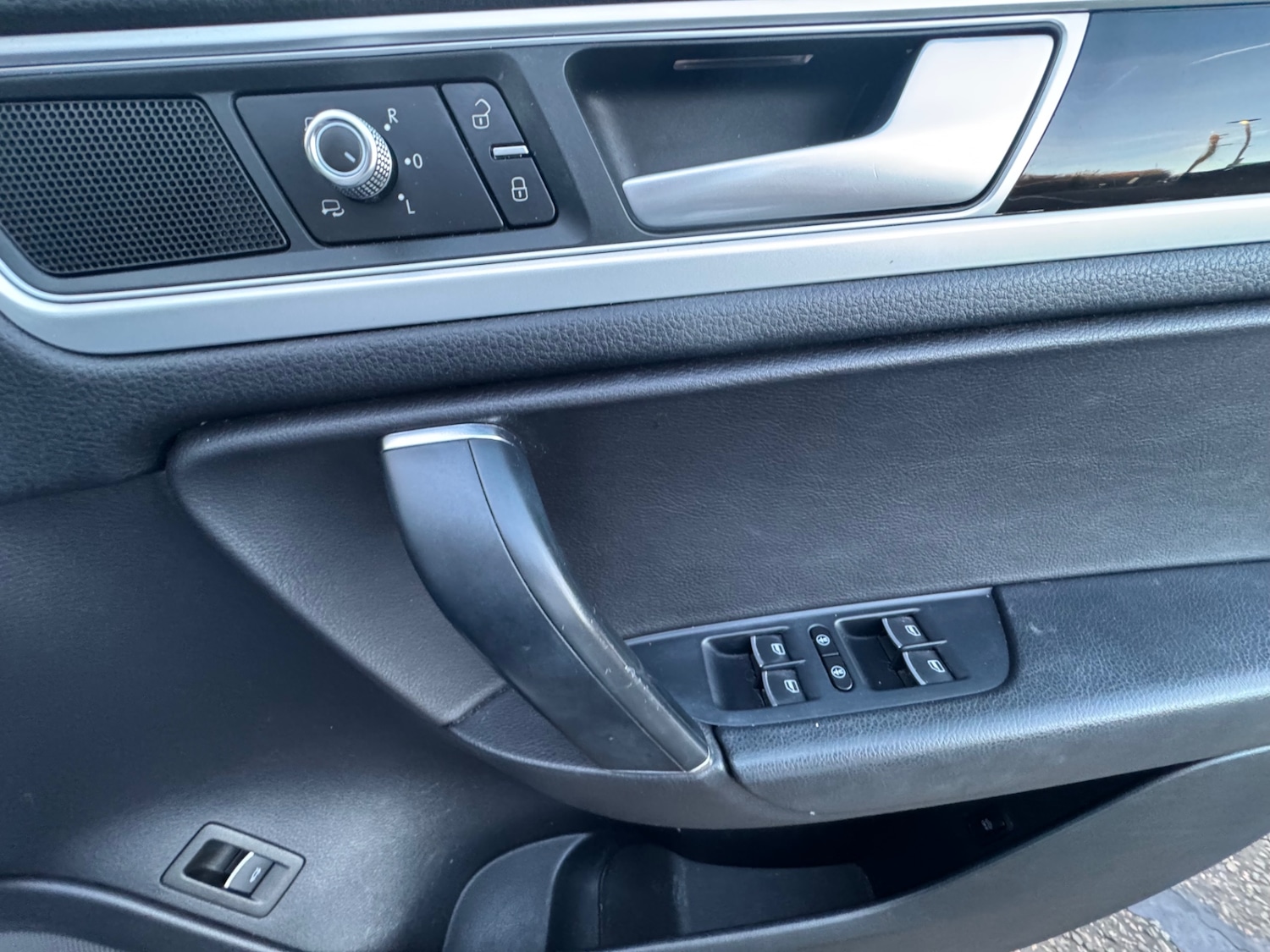 Used Volkswagen Touareg 2017 for sale - 76656425: Photo 13