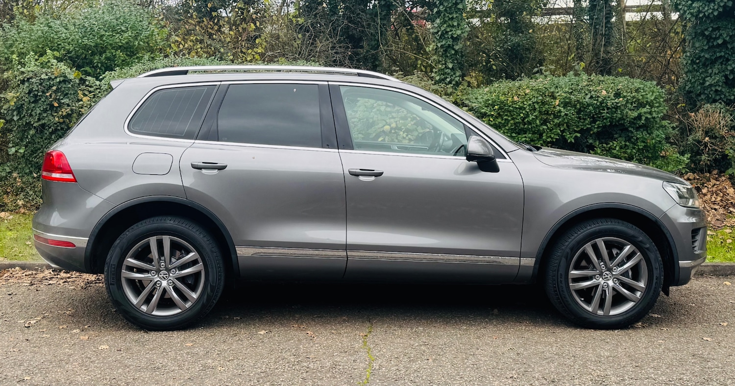 Used Volkswagen Touareg 2016 for sale - 76616411: Photo 2