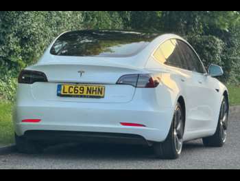 Used Tesla Model 3 2019 for sale - 74686007: Photo