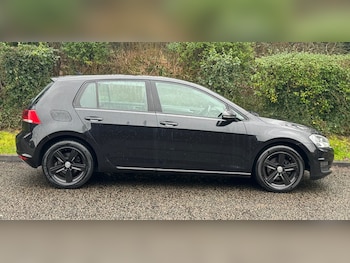 Used Volkswagen Golf 2016 for sale - 77173366: Photo