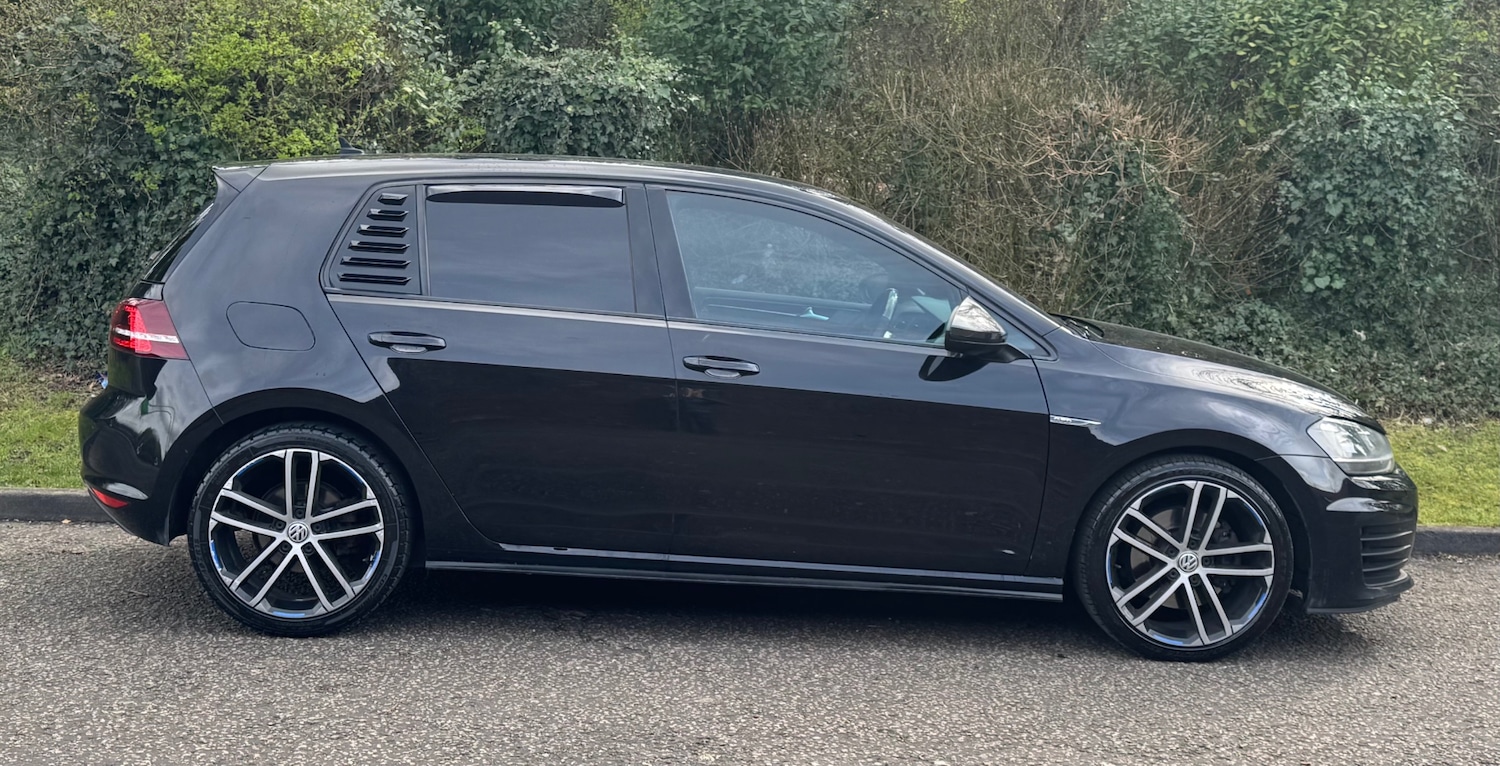 Used Volkswagen Golf 2016 for sale - 77982048: Photo 2