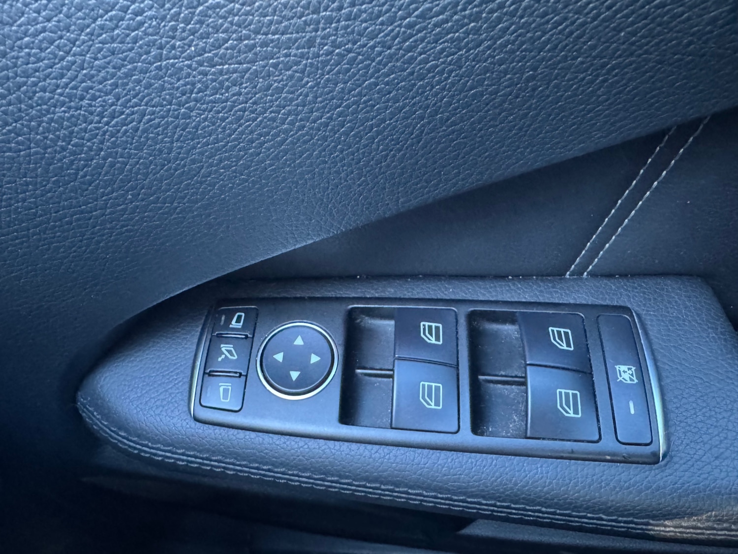 Used Mercedes-Benz E Class 2014 for sale - 77129716: Photo 11