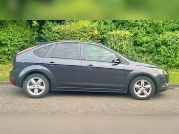 Used Ford Focus 2010 for sale - 79061249: Photo