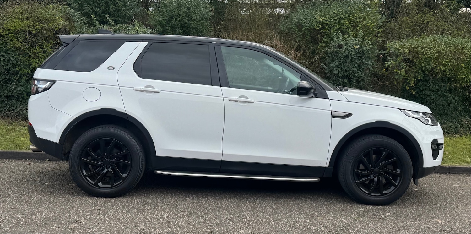 Used Land Rover Discovery Sport 2016 for sale - 77840052: Photo 2