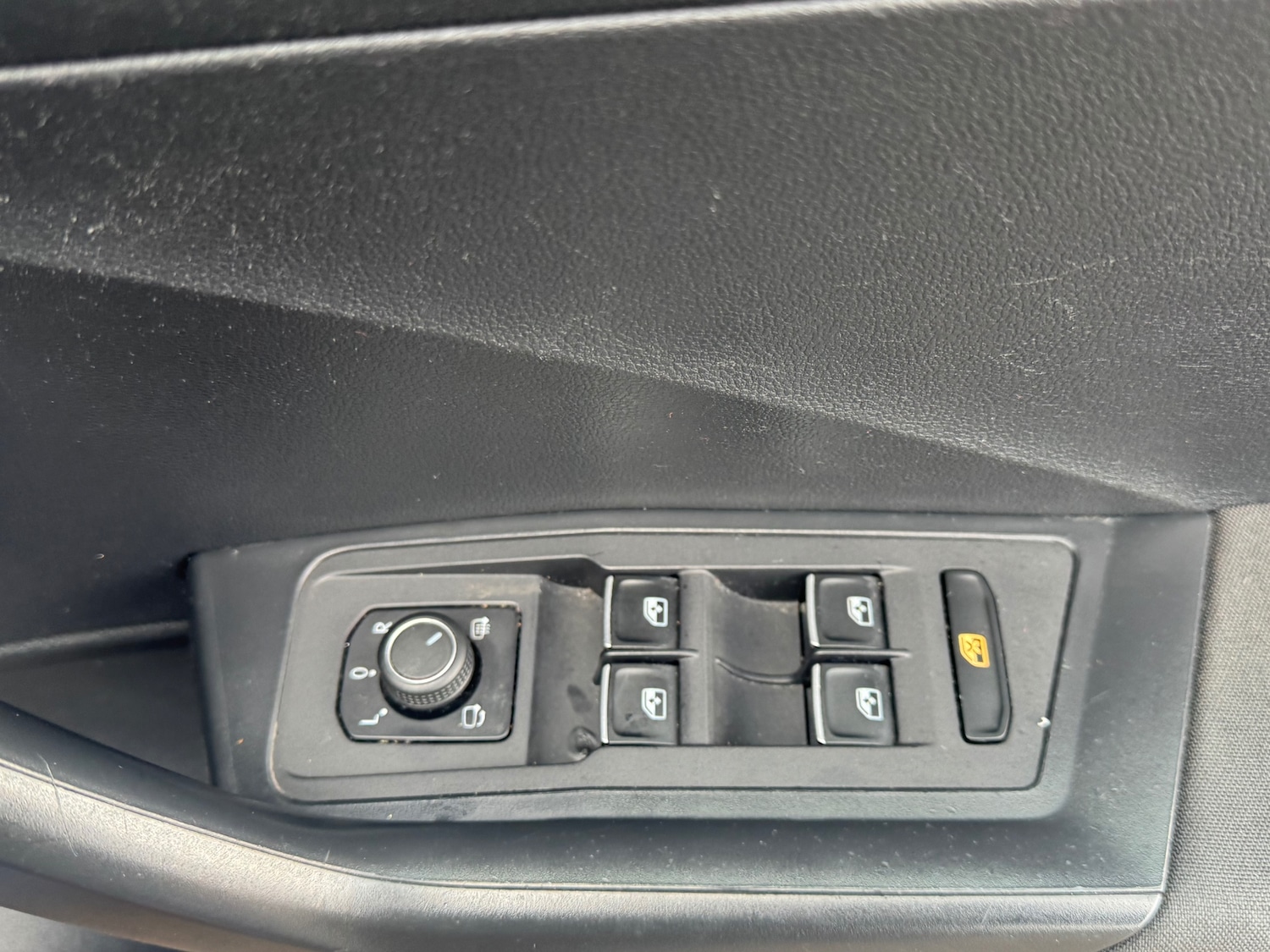 Used Volkswagen T-Roc 2019 for sale - 76741417: Photo 12