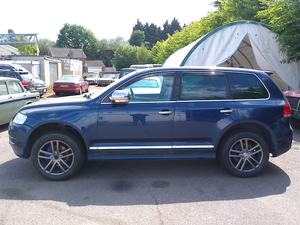 Used Volkswagen Touareg 2006 for sale - 74743955: Photo 2