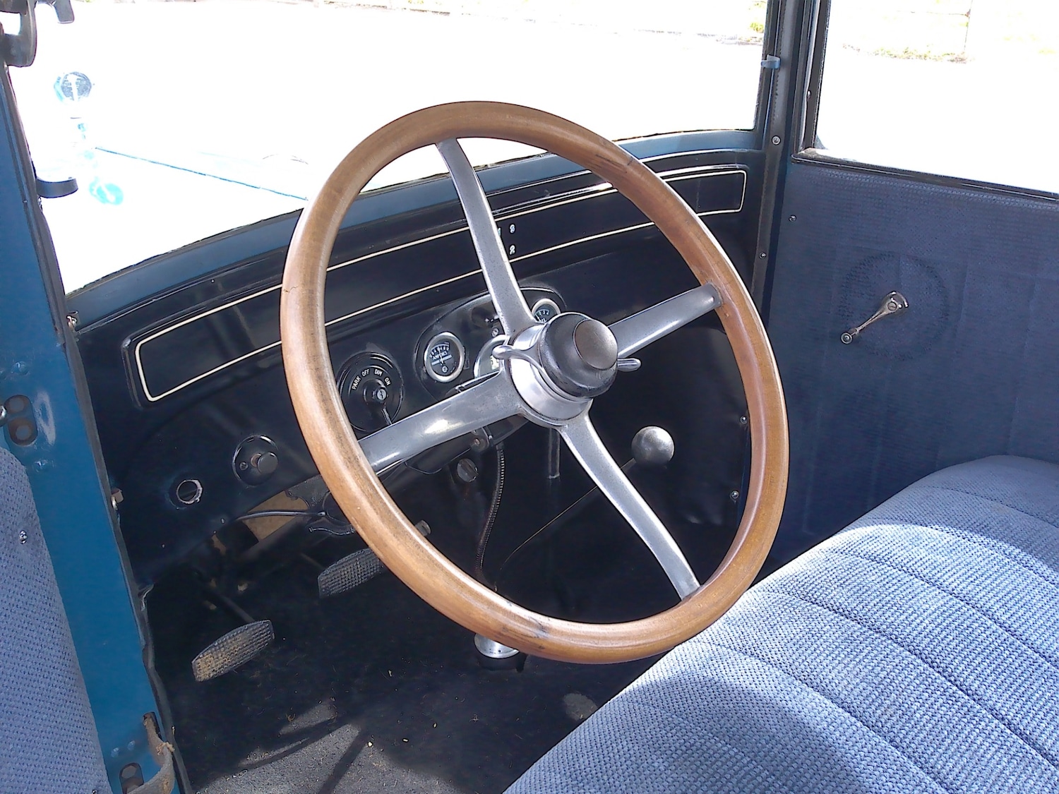 Used Dodge Business Coupe 1993 for sale - 77270780: Photo 8