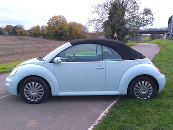 Used Volkswagen Beetle 2003 for sale - 76477376: Photo