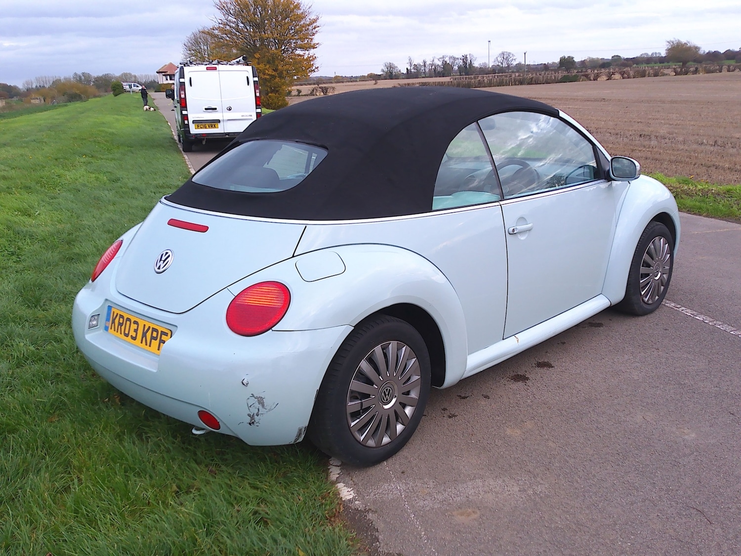 Used Volkswagen Beetle 2003 for sale - 76477376: Photo 5
