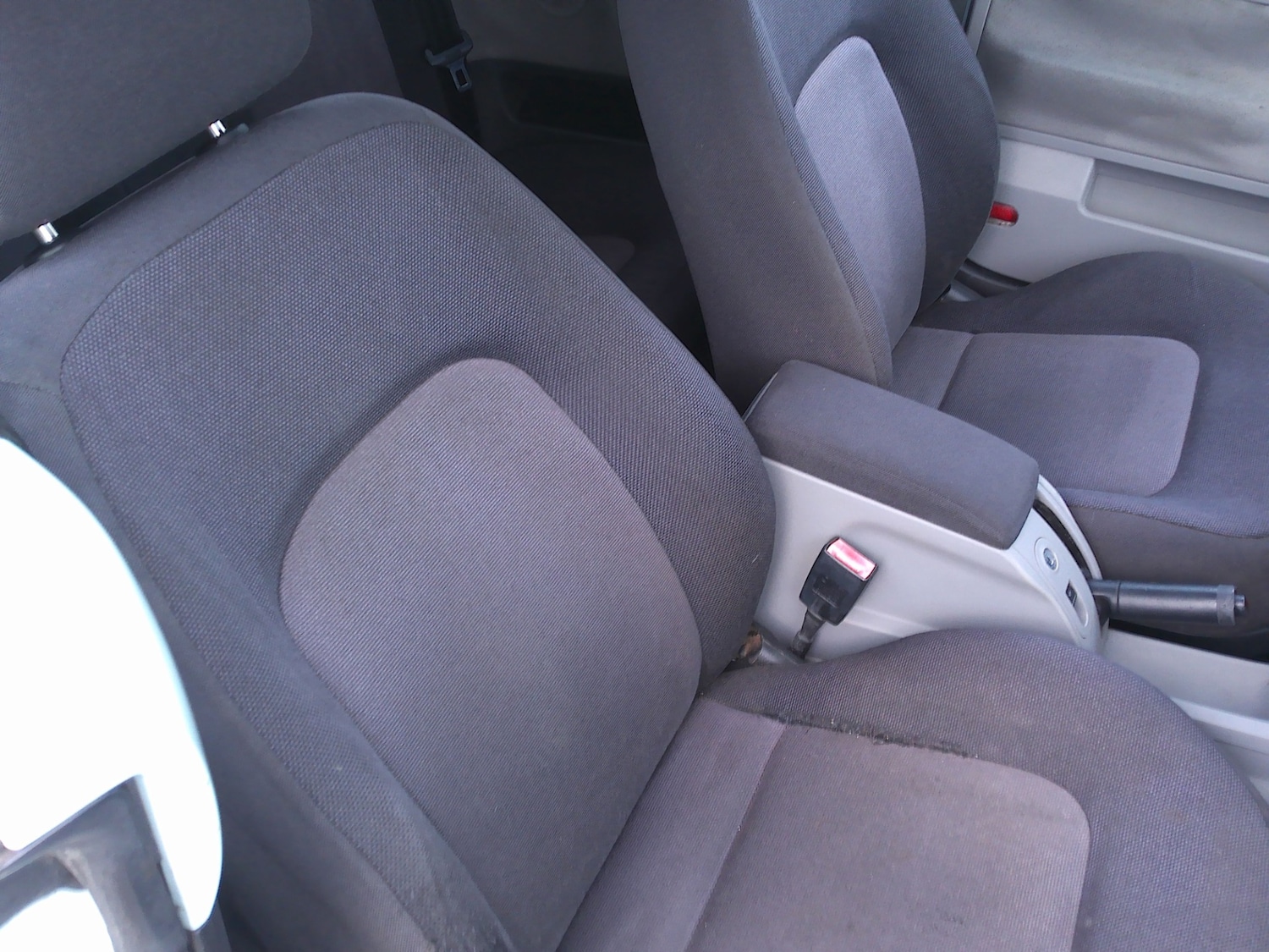 Used Volkswagen Beetle 2003 for sale - 76477376: Photo 9