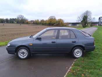 Used Nissan Sunny 1993 for sale - 76543078: Photo