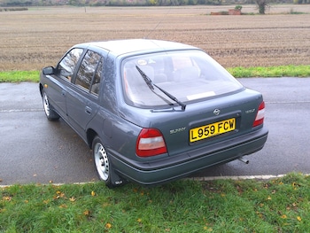 Used Nissan Sunny 1993 for sale - 76543078: Photo