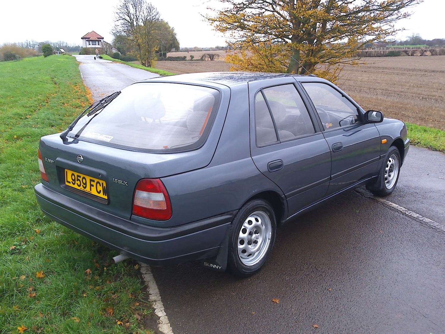 Used Nissan Sunny 1993 for sale - 76543078: Photo 4