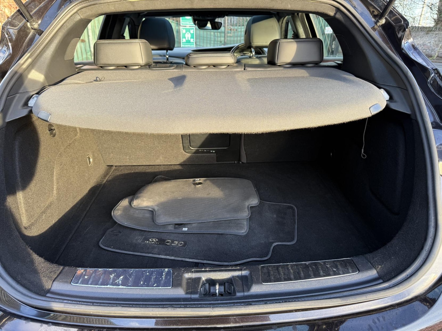 Used Infiniti Q30 2017 for sale - 76758210: Photo 13