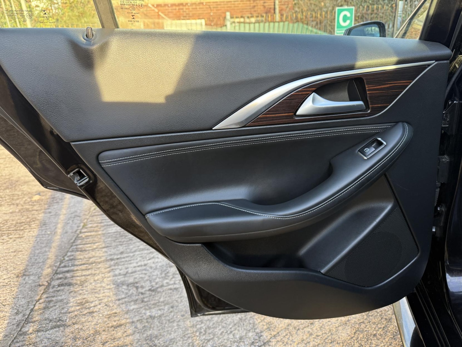 Used Infiniti Q30 2017 for sale - 76758210: Photo 16