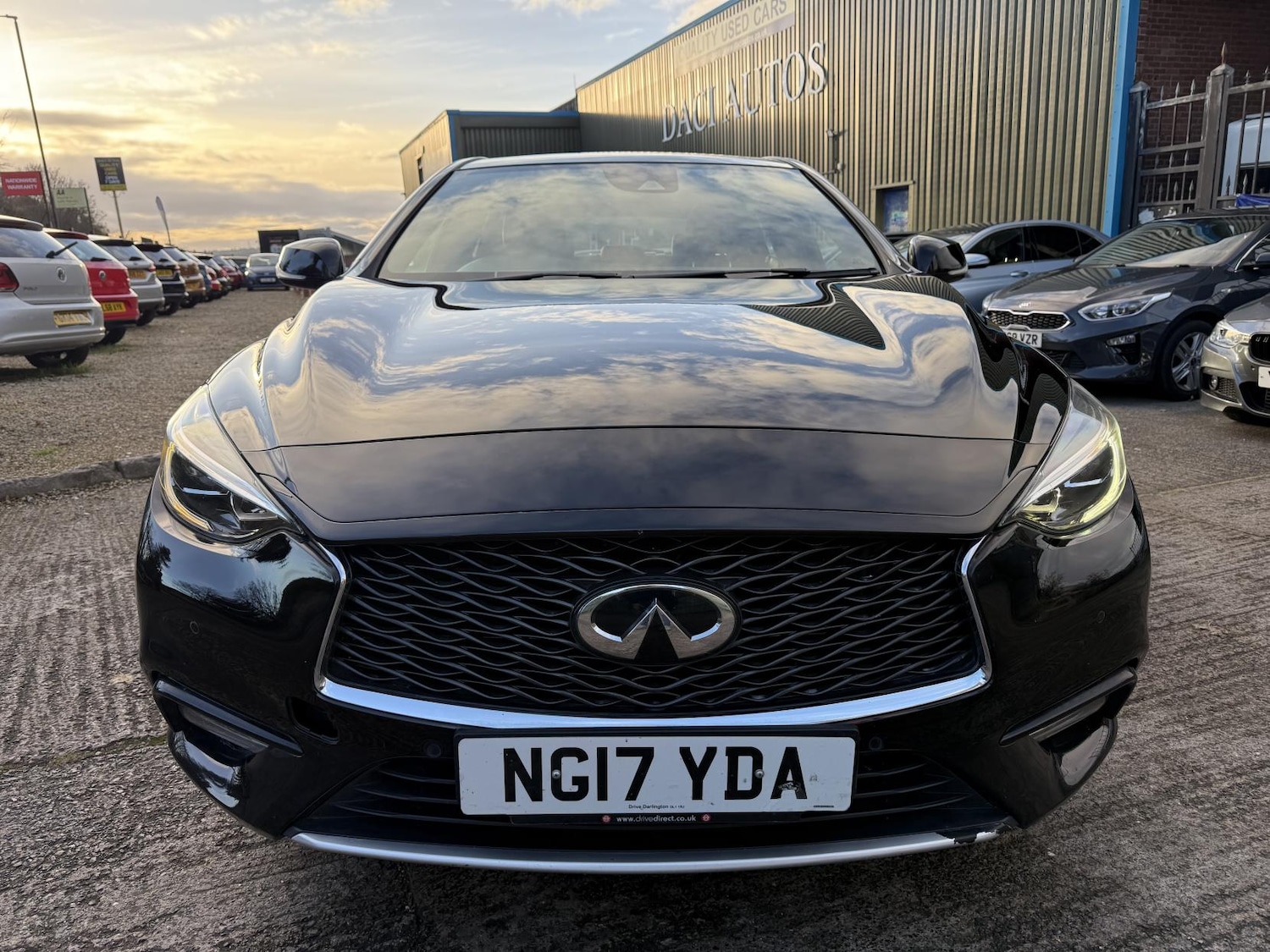 Used Infiniti Q30 2017 for sale - 76758210: Photo 2