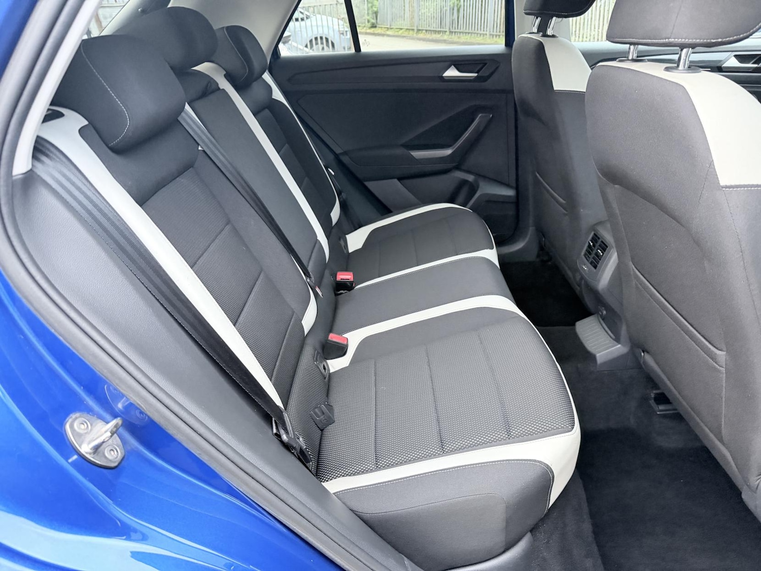 Used Volkswagen T-Roc 2018 for sale - 78099751: Photo 12