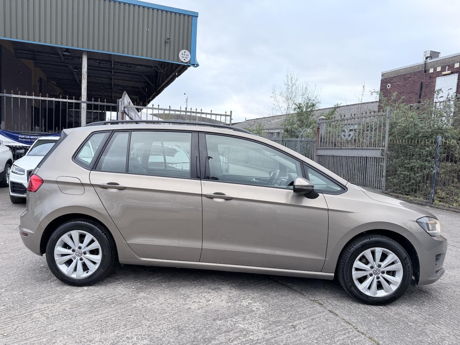 Used Volkswagen Golf SV 2014 for sale - 78099749: Photo 8
