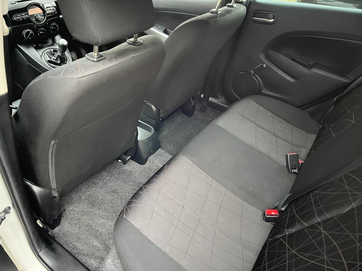 Used Mazda Mazda2 2013 for sale - 76557331: Photo 11