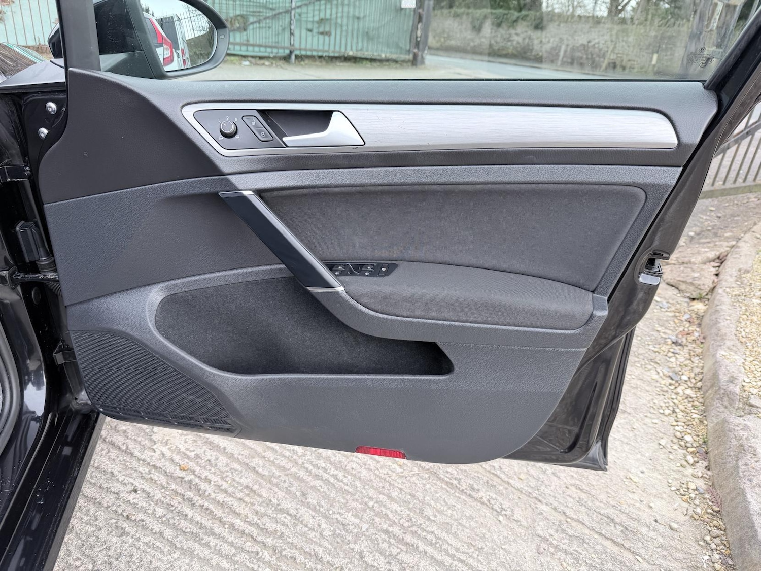 Used Volkswagen Golf 2017 for sale - 77532302: Photo 15