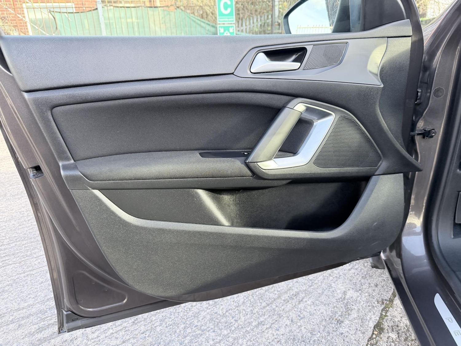 Used Peugeot 308 2016 for sale - 77071245: Photo 24