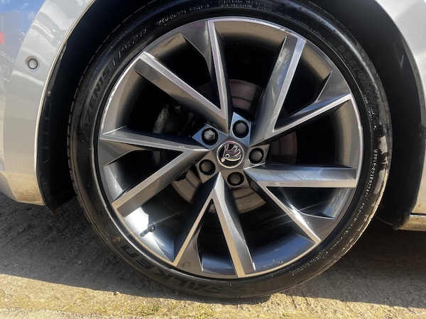Used Skoda Superb 2019 for sale - 74605724: Photo 33