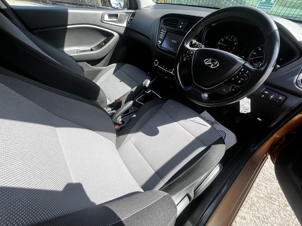 Used Hyundai i20 2016 for sale - 75358476: Photo 9