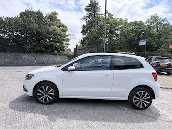 Used Volkswagen Polo 2015 for sale - 79369026: Photo